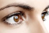 ما هو علاج احمرار العين بعد النوم